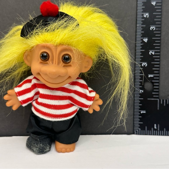Vintage Russ Troll Doll French Beret 5” Yellow Hair Brown Eyes - Picture 3 of 6